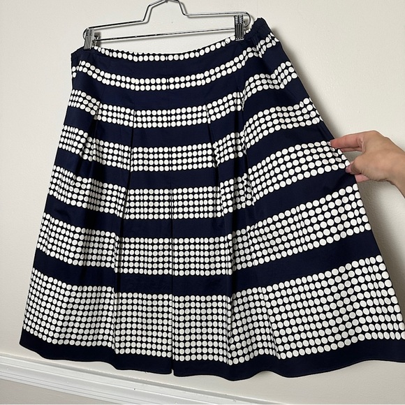 Talbots Woman Navy & White Polka Dot Pleated Skirt Stretch Cotton A-Line 16WP - Picture 4 of 15